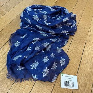 Vera Bradley Soft Fringe Scarf | Turtles | Navy & White